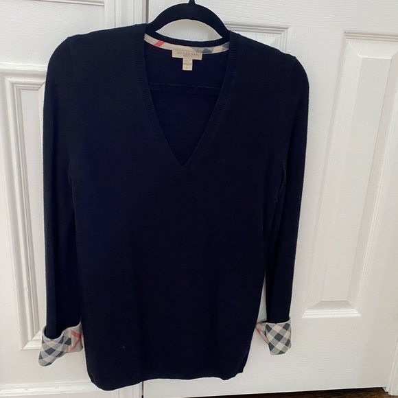 Burberry long sleeve v-neck top - Picture 1 of 4
